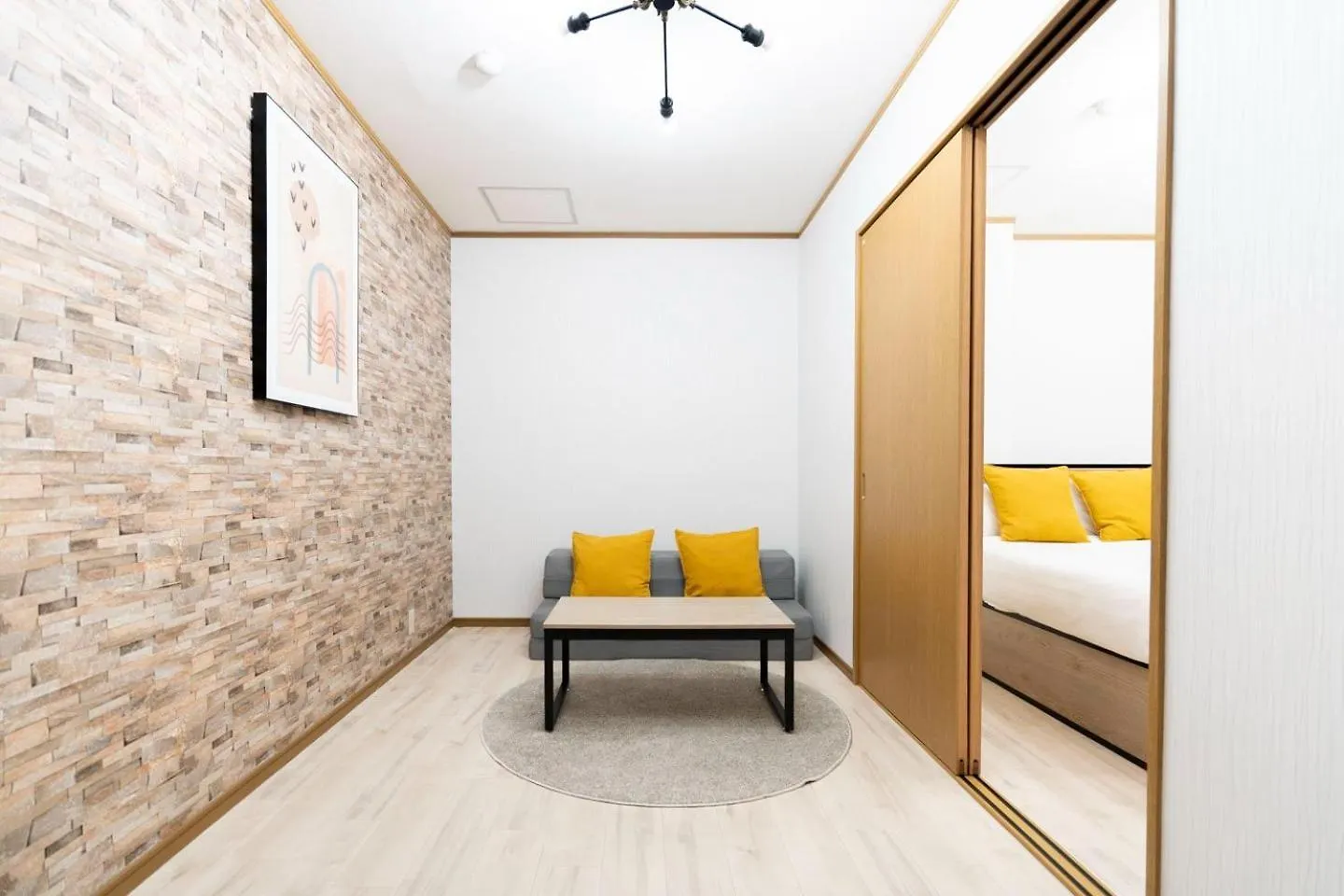 Osaka House Honkan 0*,