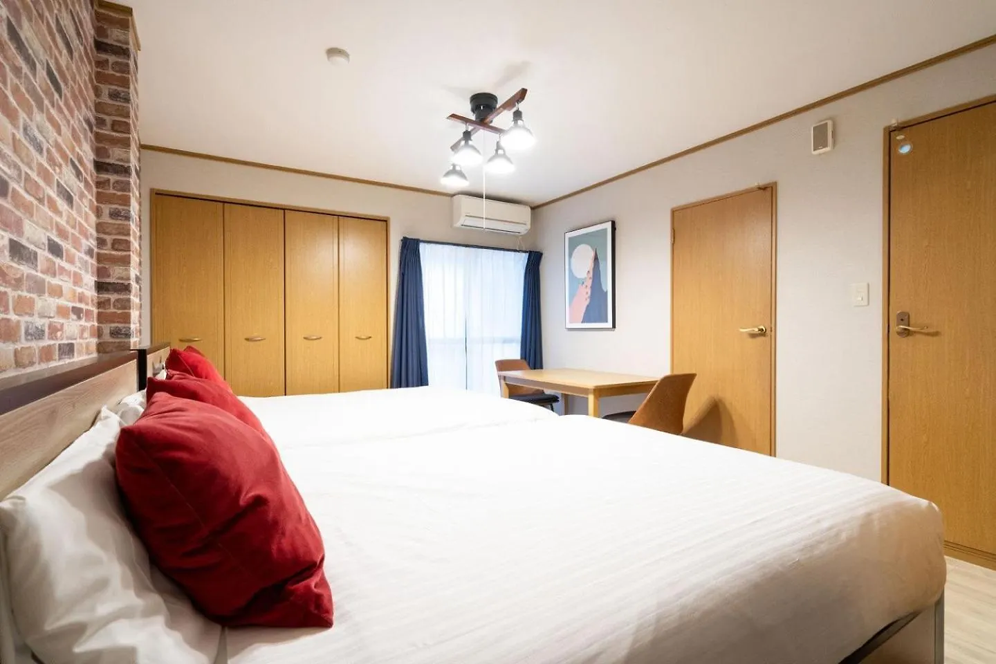 Osaka House Honkan 0*,  Japon